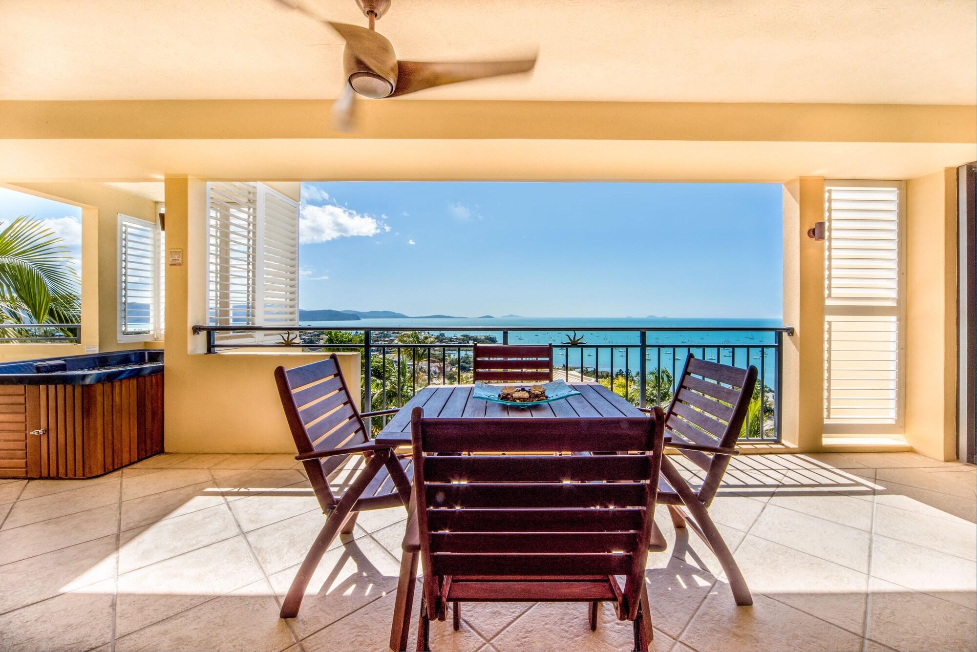 Pinnacles Airlie Beach Exterior photo